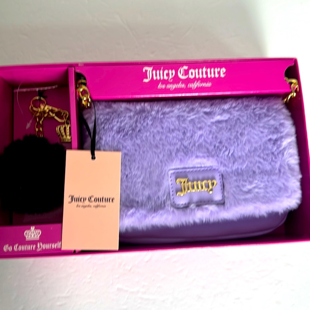NIB Juicy Couture Flap Crossbody & Keychain Box Gift Set